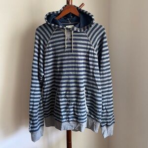 men’s hooded long sleeve